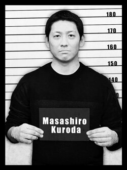 黒田さんマグショット風スリーブ